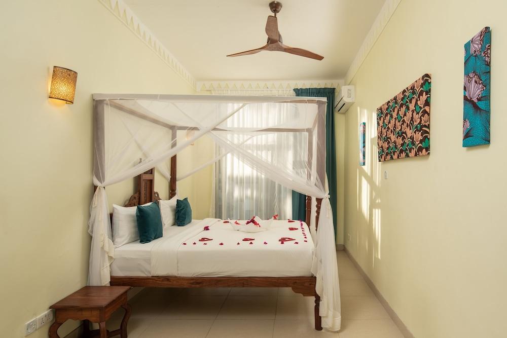 Moja Tuu Zanzibar Hotel Kiwengwa  Buitenkant foto